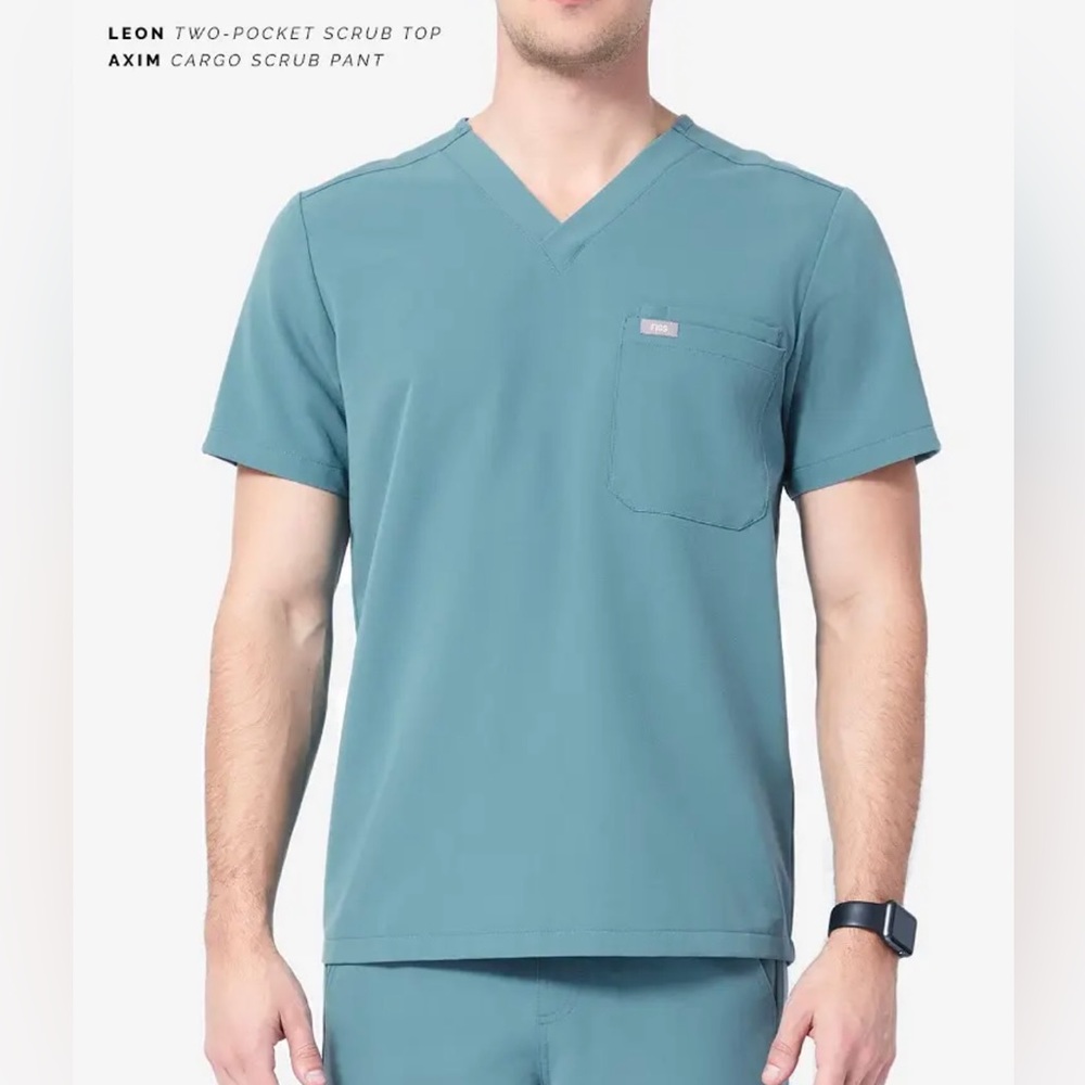 FIGS Men’s Hydrogreen Small Scrub Set